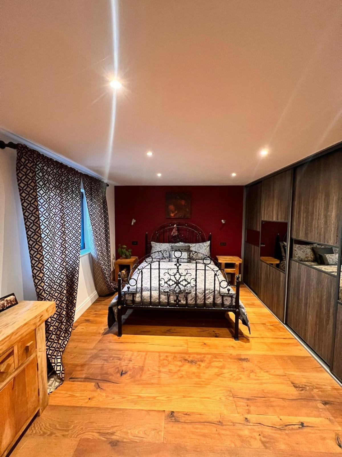 The Ridge - Luxury Designer With Hot Tub And Sauna, Bexley Borough Of Villa Londres